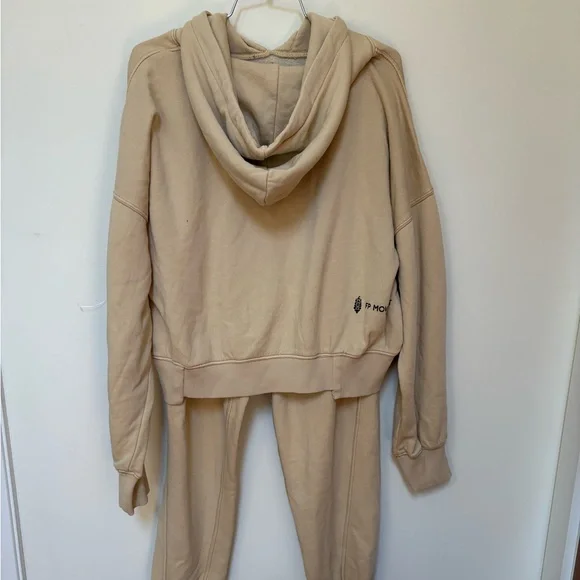 NWOT Free People FP Movement Undefeated Set Size Small - Picture 5 of 16